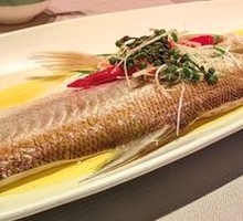 Spicy麻 Fish with Pepper and Sichuan Peppercorns