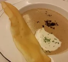 Creamy Mushroom Truffle Soup