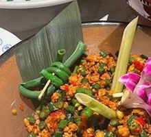 Chicken碎 with Basil