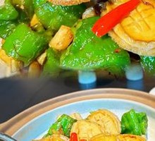 Stir-fried Live Abalone with Chili
