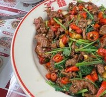 Stir-Fried Beef with Yellow Onion