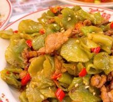 Crispy Bamboo Shoots Stir-Fried with Pork
