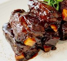 Braised Pork Ribs with Tangerine Peel and Cicheng Rice Cake