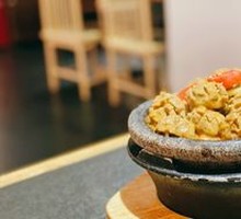 Pioneering Stone Pot Beef Balls