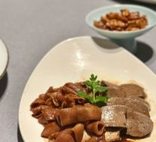 Braised Goose Liver with Goose Intestines