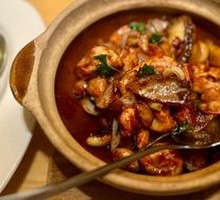 Braised Abalone Chicken in Clay Pot