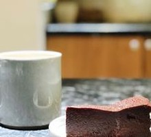 Black Chocolate Cake