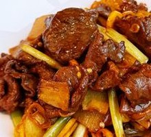 Stir-fried Yellow Beef with Sanzhang Huanggong Chili