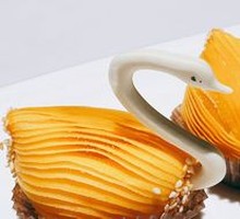 Durian Swan Pastry
