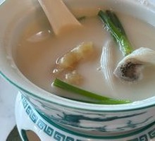 Sea Cucumber, Fish Maw, and Broth with Delicate Fish