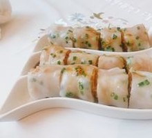 Signature Crispy Scallop Seafood Roll