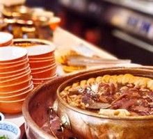 Braised Pork and Steamed Bun