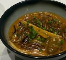 Clam and Noodles Stir-fry