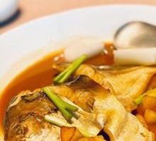 Braised Spanish Mackerel with Rice Cake