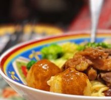 Traditional Hong Kong Noodle Soup with Dry Sauce