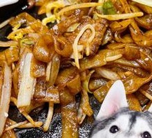 Dry-Fried Beef Rice Noodles