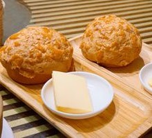 Ice Fire Pineapple Bun