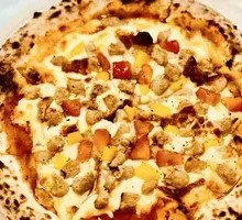 Flavorful Beef Cubes Pizza