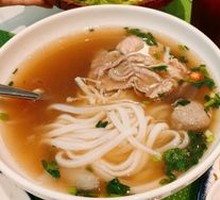 Beef Noodle Soup with Train Head Flavor