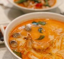 Tom Yum Goong with Rice Noodles