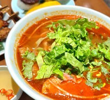 Spicy Sour Beef Noodles