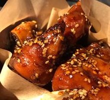 Braised Pork Trotters in Old Sauce