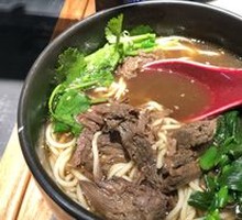 松茸汤手撕牛肉面