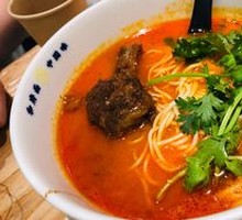 Tomato Herb Soup with Pork Knuckle Noodles