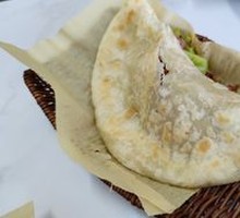 Braised Pork Belly Wrapped in Flatbread