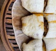 Beijing-style Meat Dragon Roll