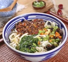 Sautéed Meat Noodles