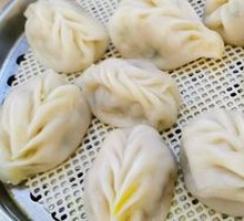 Willow Leaf Steamed Dumplings