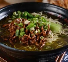 Sour Cabbage and Pork Noodles