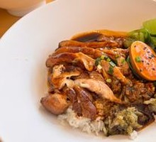 Braised Pork Trotter Rice with Boiled Egg