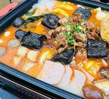 Dan Dan Pork Intestine Snail Noodle Hot Pot