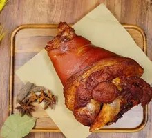 Braised Pork Belly Wrapped in Flatbread