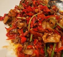 Stir-Fried Beef with Yellow Onion