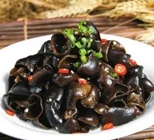 Cold-mixed black fungus