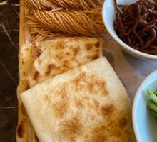 Crispy pancakes with hairtail fish