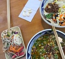 Hand-Kneaded Spinach Noodles with Meat Sauce