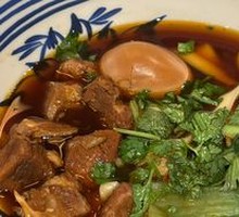 Braised Beef Knife-rolled Noodles with Boiled Egg
