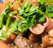 Braised Pork and Steamed Bun