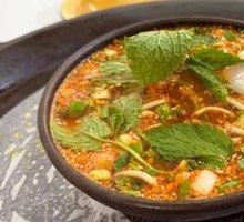 Live Oil Dipping Water