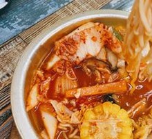 Military-style Hot Pot