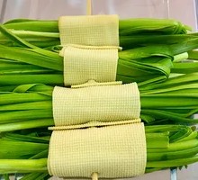 Fried Tofu Skin Rolls with Chives
