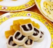 Traditional Steamed Corn Dumplings