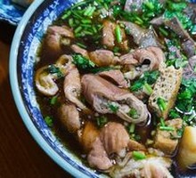 Braised Pork and Steamed Bun