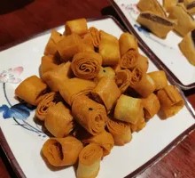 Beijing Crispy Pancake Roll