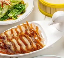 Osmanthus Flavored Crispy Duck