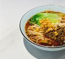 Sliced Beef Noodle with Spicy Sauce